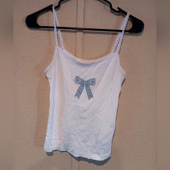 los Angeles Tops - Elegant White Cami with Lace and Blue Bow Semk New